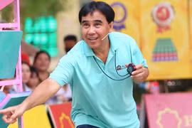 Bà xã MC Quyền Linh lo cả việc “cơm áo gạo tiền“