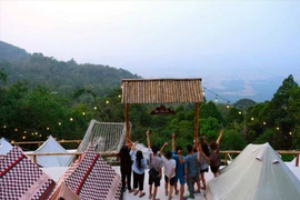 “Mục sở thị” loạt homestay xây dựng trái phép trên núi Cấm, An Giang