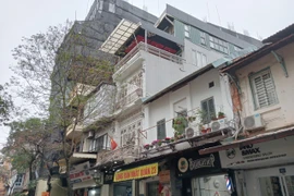 Phường Hàng Buồm nói gì về tình trạng vi phạm TTXD trên địa bàn?