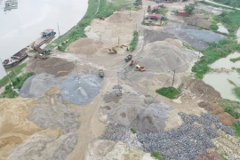 Chủ tịch tỉnh Bắc Ninh chỉ đạo xử lý bến thủy trái phép ở Yên Phong