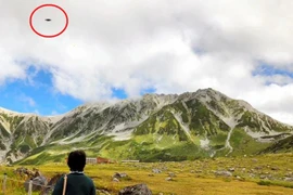 2 bức ảnh bí ẩn gây xôn xao Nhật Bản