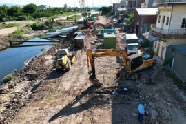 Cận cảnh trạm bơm tiêu nước lớn nhất Hà Nội đang bị “truy” tiến độ 