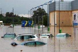 Nguyên nhân thực sự của trận lũ lụt lịch sử ở Dubai