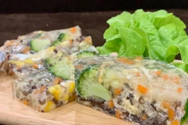 Giò đông rau củ, món duy nhất cân cả mâm cơm ngày mưa gió 