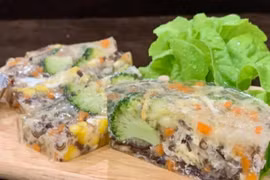 Giò đông rau củ, món duy nhất cân cả mâm cơm ngày mưa gió 