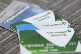 Chủ thẻ Visa Vietcombank không mua hàng vẫn bị trừ tiền?