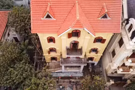 Hà Nội: Biệt thự "khủng" vi phạm bất chấp hoàn thiện... “Thanh tra Bộ Xây dựng cần vào cuộc"?