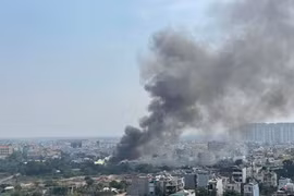 Cháy xưởng gỗ Đông Long - TP Thủ Đức