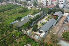 Công trình “mọc” trên đất nông nghiệp: Ai chịu trách nhiệm?