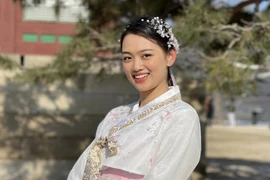 Ngắm Hoa khôi bóng chuyền Thu Hoài cực xinh với áo Hanbok