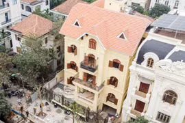 Hà Nội thành lập đoàn liên ngành kiểm tra biệt thự “khủng” vi phạm bất chấp hoàn thiện