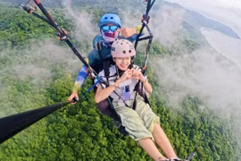 Một ngày làm phi công dù lượn