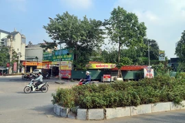 Hà Nội: Nhiều cơ sở kinh doanh lụp xụp, lấn chiếm vỉa hè ở Đại Mỗ