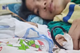 Giành giật sự sống cho em bé Mường bị tim bẩm sinh nặng