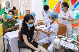 Hà Nội chuẩn bị cho tình huống gia tăng F0: Không để bùng dịch