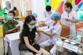 Hà Nội chuẩn bị cho tình huống gia tăng F0: Không để bùng dịch