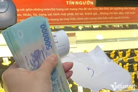 Giá vàng hôm nay 30/4: Vào kỳ nghỉ lễ vàng lại tăng mạnh