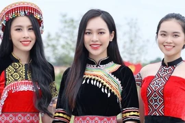 Á hậu Thùy Linh, Ngọc Hằng khoe sắc với trang phục thổ cẩm Tây Bắc