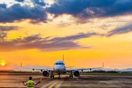 Hiện nay Việt Nam có bao nhiêu sân bay quốc tế?