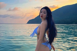 “Bà trùm nông sản” Bình Thuận, “nữ đại gia BDS miền Tây” chuộng váy, bikini hở bạo