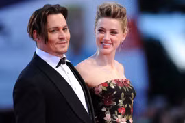 Johnny Depp vung bao nhiêu tiền tặng quà cho Amber Heard khi yêu?