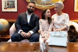 Rich kid 11 tuổi diện outfit hàng tỷ đồng gây tranh cãi trên TikTok