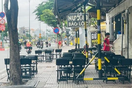 Thu phí vỉa hè, lòng đường: Đúng, nhưng nên thí điểm trước