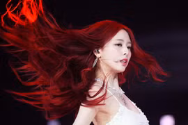 Đằng sau vòng eo 43 cm gây sốc của ca sĩ Hàn Quốc