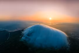 Mãn nhãn biển mây trắng tràn trên Núi Bà Đen