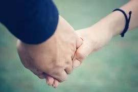 “Sống thử” nhưng bạn trai không muốn về ra mắt