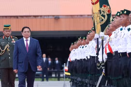 Lễ đón Thủ tướng và Phu nhân thăm chính thức Brunei