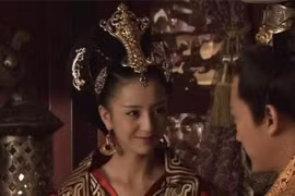 Triệu Phi Yến bị bỏ rơi từ nhỏ, 29 tuổi làm hoàng hậu