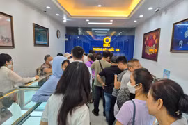 SJC về 77,98 triệu đồng/lượng, dự báo giá vàng tiếp tục giảm