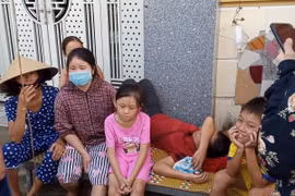 Dân vây nhà đòi tiền, nguyên Phó trưởng công an huyện nói không nợ