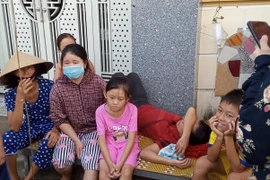 Dân vây nhà đòi tiền, nguyên Phó trưởng công an huyện nói không nợ