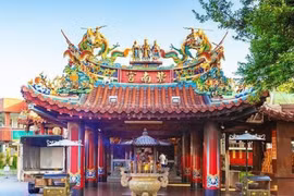 Kỳ lạ ngôi đền cho người dân vay tiền, bao giờ khấm khá hơn thì trả