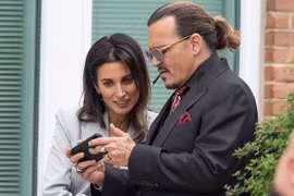 Bạn gái mới của Johnny Depp là con ông trùm bất động sản