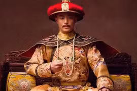 “Tự ti” về chiều cao, Càn Long từng đi giày độn 10cm? 