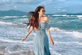 Vóc dáng gợi cảm của bà xã Lý Hải dù trải qua 4 lần sinh nở