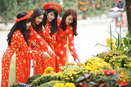 Người Việt làm gì để 'tống cựu nghinh tân' trong đêm Giao thừa? 