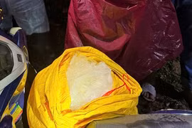 Mật phục bắt quả tang đối tượng vận chuyển chất cực độc xyanua