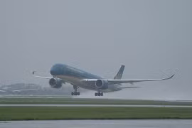 Khai thác trở lại 4 sân bay miền Trung trong chiều 27/10