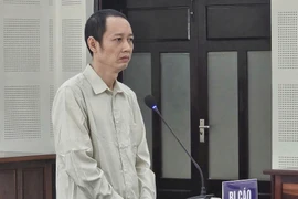 Thụt két hơn 2,1 tỷ, Phó giám đốc lãnh án 18 năm tù