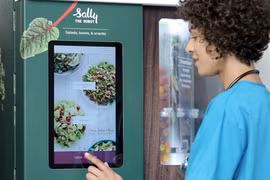 “Đầu bếp” người máy chế biến bữa ăn ngon, bổ, rẻ chỉ sau... 1 phút