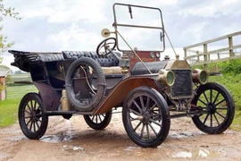 Không ngờ chiếc ô tô sơ khai lại đẹp lộng lẫy như thế này