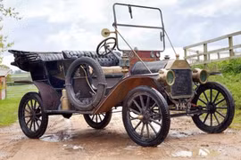 Không ngờ chiếc ô tô sơ khai lại đẹp lộng lẫy như thế này