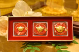 Giá vàng hôm nay 24/4: Giá dầu hồi sức, vàng thêm động lực