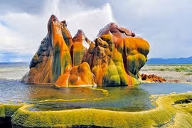 Tận mục mạch nước phun nhân tạo đẹp như tranh vẽ 