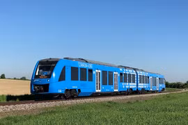 Cận cảnh tàu hoả chạy bằng không khí đầu tiên trên thế giới