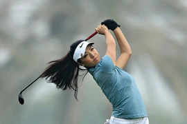 Nữ Golf thủ gốc Hoa với thân hình siêu bốc lửa mọi người đều mê